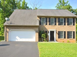 1254 Forest Edge Dr, Forest, VA 24551