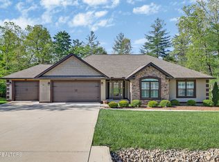 43 Renwick Dr, Crossville, TN 38558