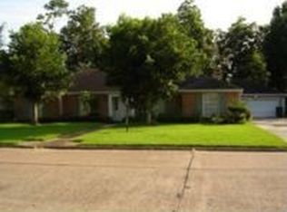 3231 Bryan Ave, Groves, TX 77619