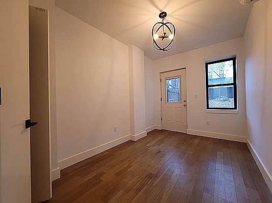 4th image of 826 Saint Johns Pl #1B