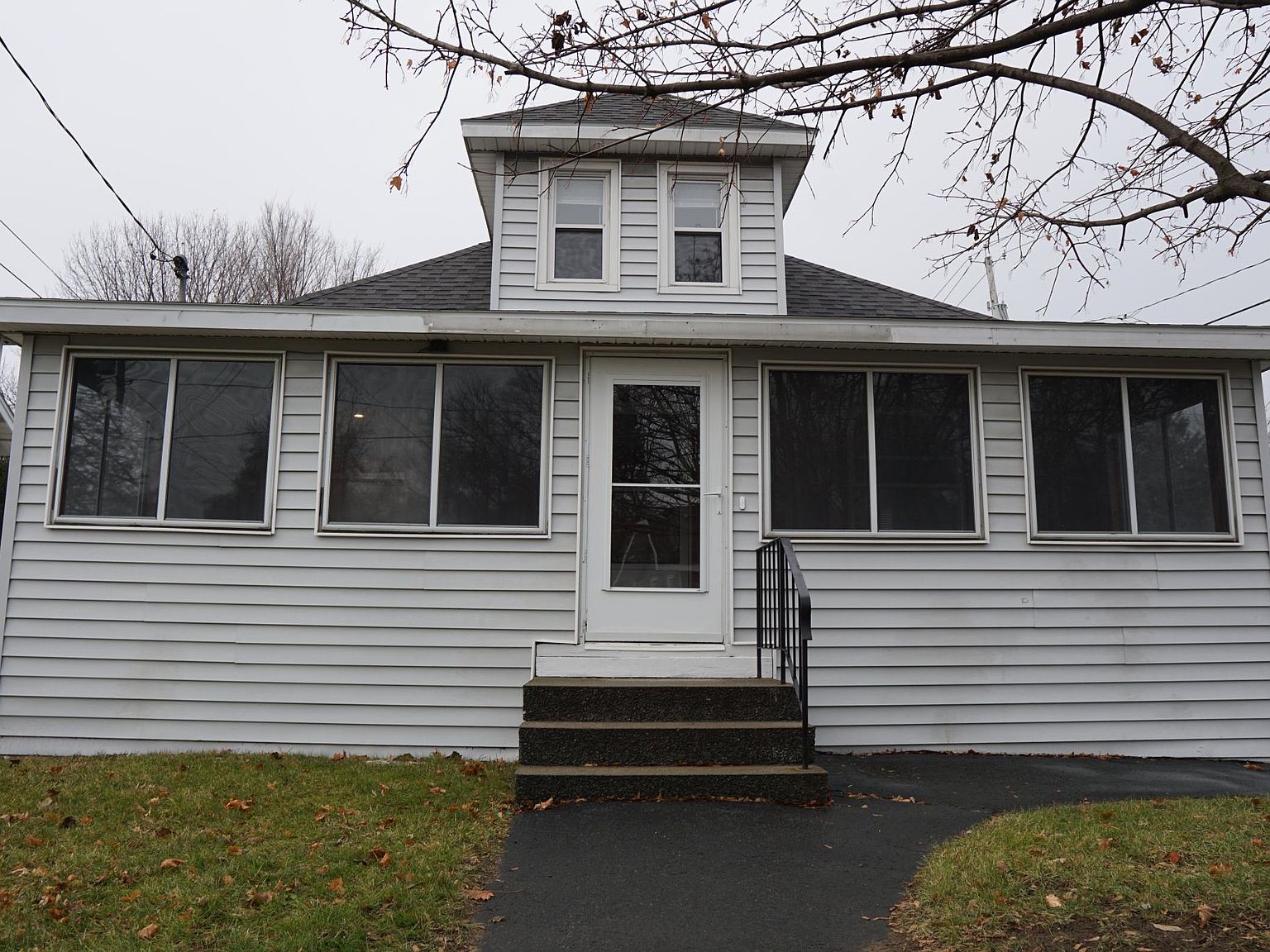 16 Valley Rd, Albany, NY 12205 Zillow