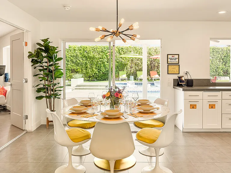 920 N Cerritos Dr — Photo 14