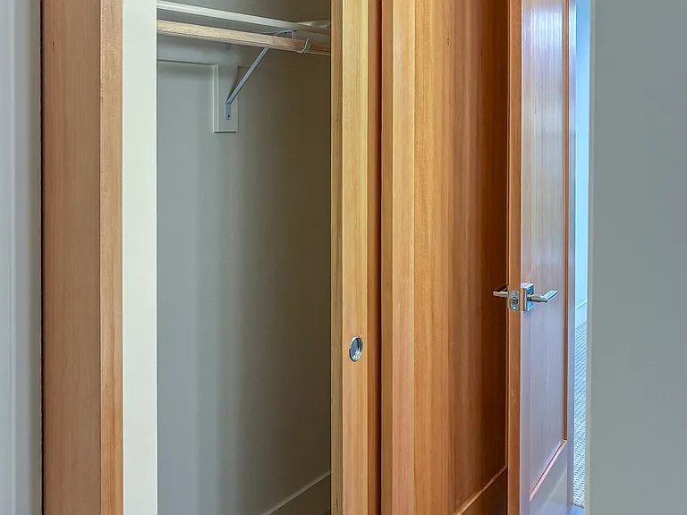 6010 NE 30th Ave — Photo 20