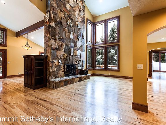 5th image of 3205 Crestline Dr