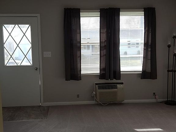5th image of 1227 Bolton St