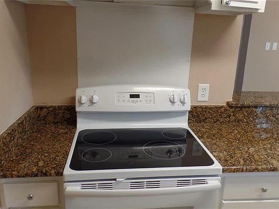 5th image of 734 Baruna Cir