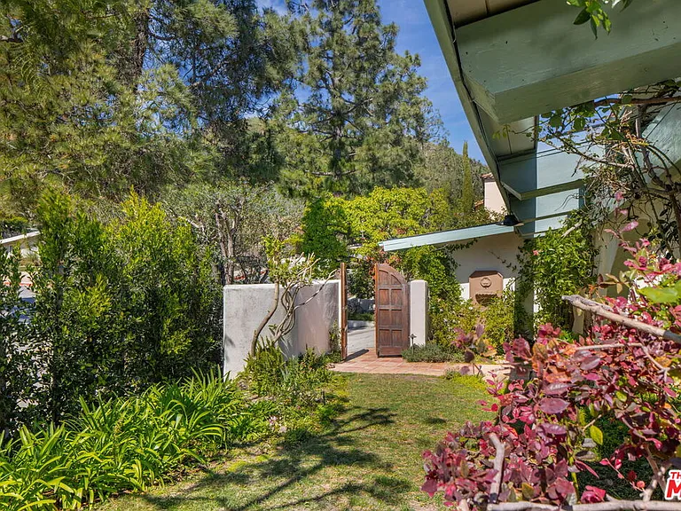 1336 Bienveneda Ave — Photo 5