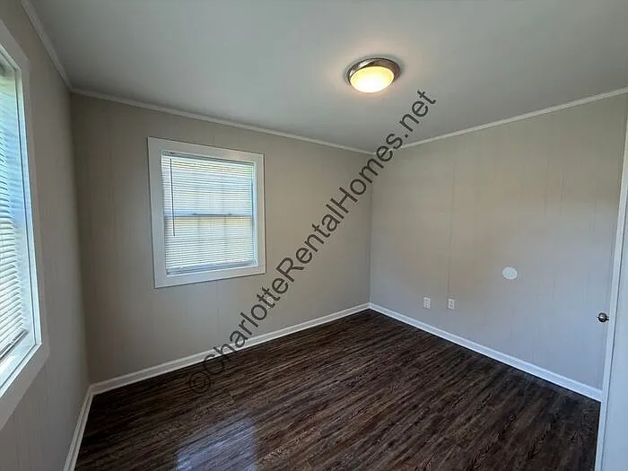 110 Elm Rd — Photo 11