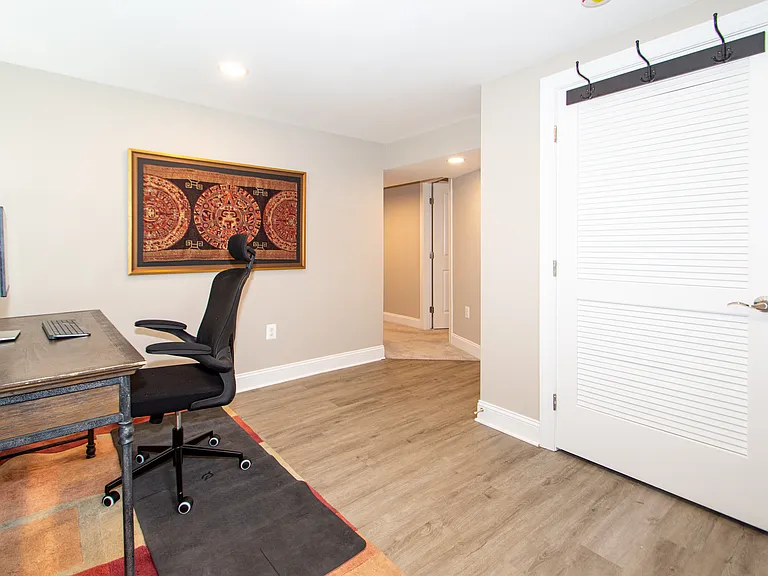 11 Arthur Dr W — Photo 7