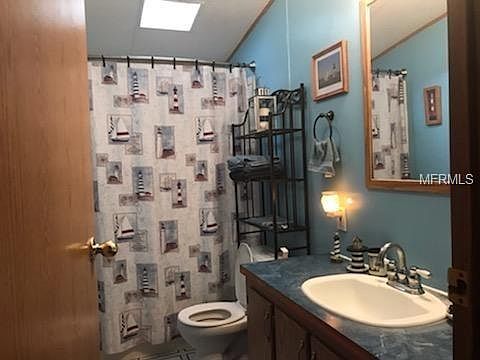 4th image of 10619 Oak Dr