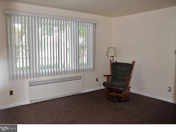3rd image of 3411 Noble St