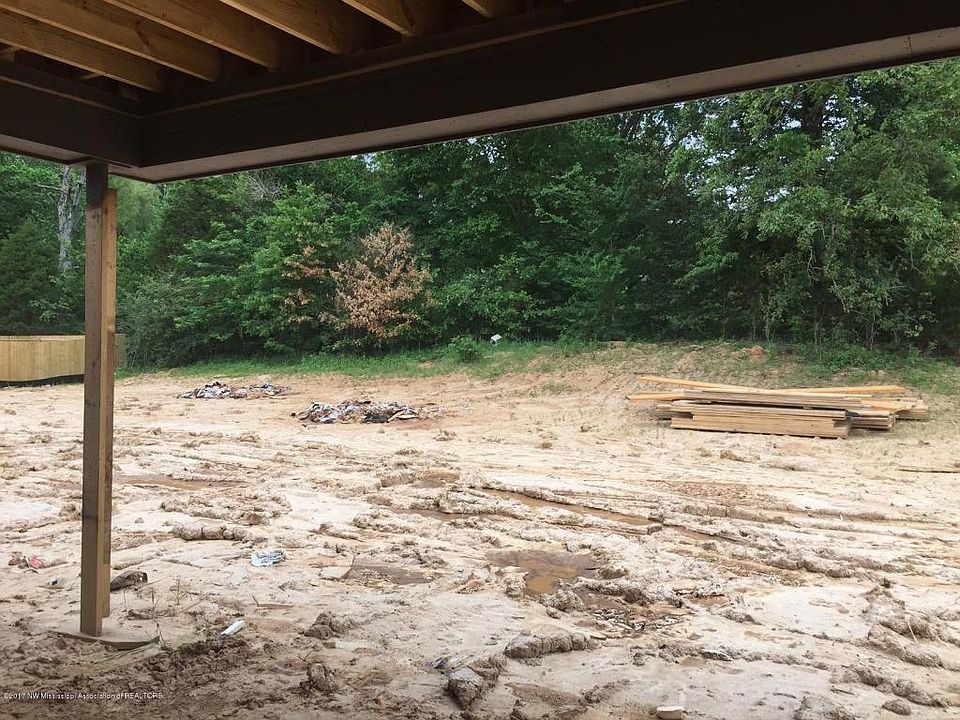 2nd image of 4654 Bakersfield Dr