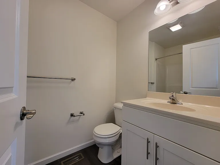 30 Howard Dr — Photo 15