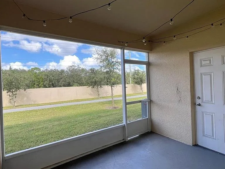 4805 Coral Castle Dr — Photo 10