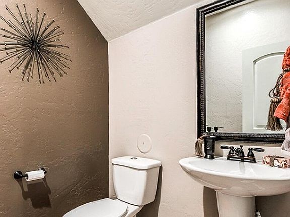 3rd image of 2204 Tierra Nava St