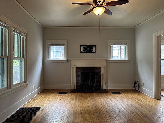 5th image of 1004 S Busey Ave