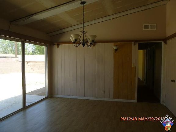 4th image of 1109 Holguin St
