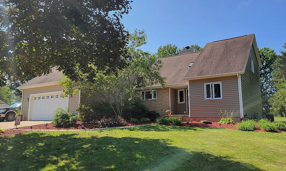 6230 Beachland Circle