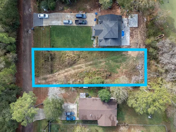 Lakewood Dr, Conroe, TX 77306