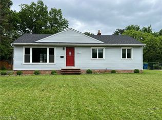 6571 Charles Rd, North Olmsted, OH 44070