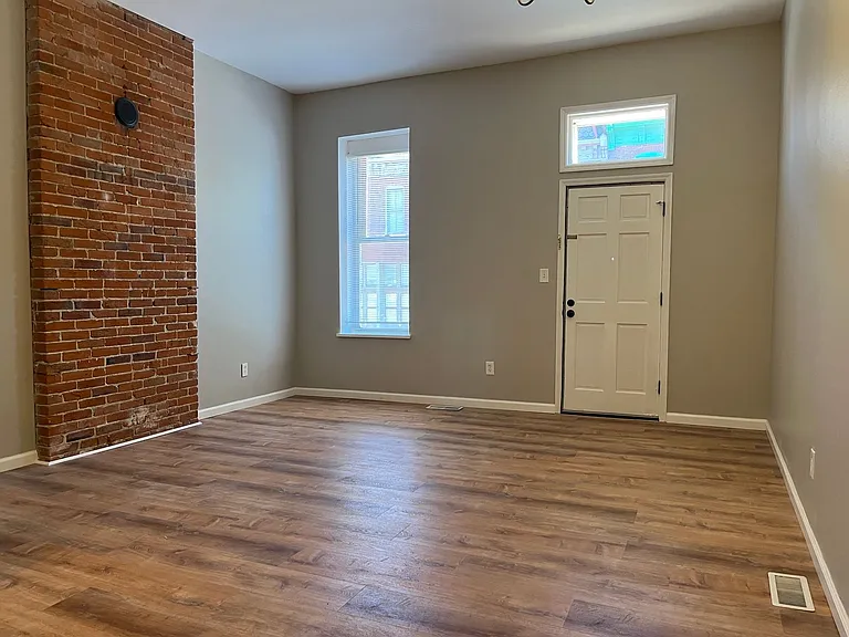 2405 Menard St #1 — Photo 4