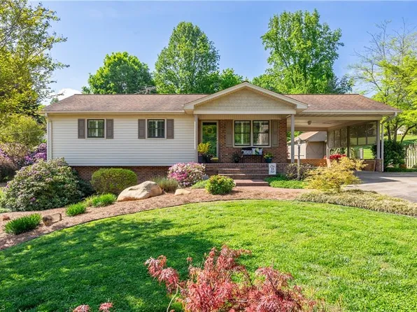 104 East St, Jonesville, NC 28642