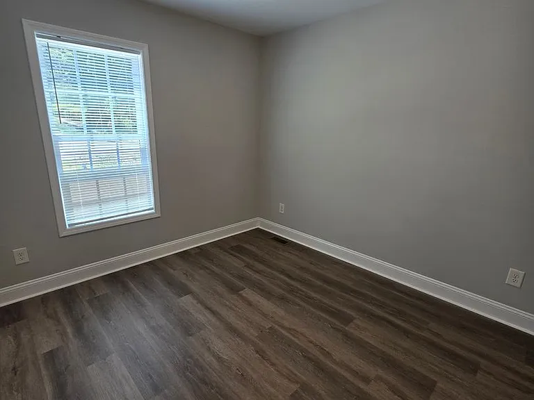 106 Spruce St — Photo 6