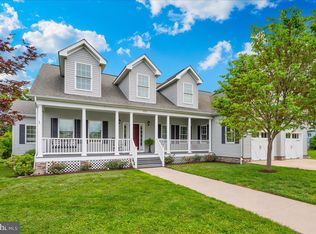 19711 Beall St, Poolesville, MD 20837