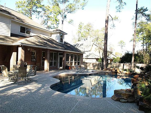2nd image of 31414 Helen Ln