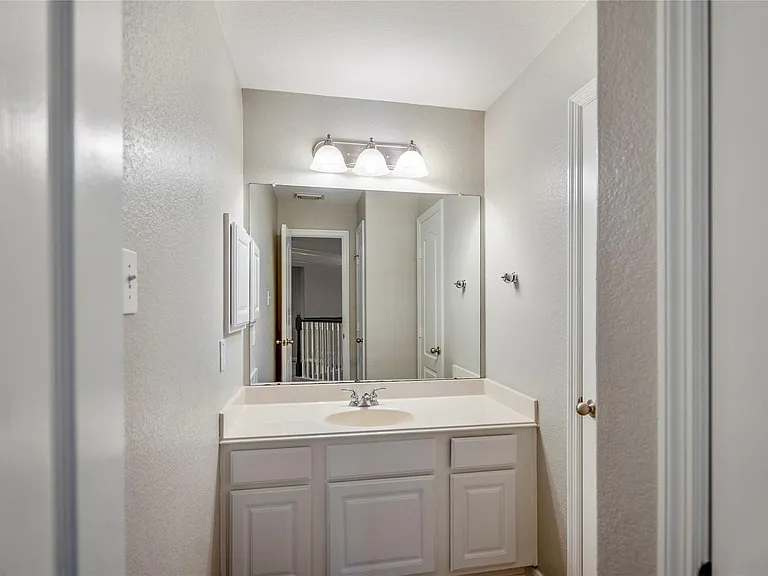 17603 Fall River Pass Ct — Photo 35