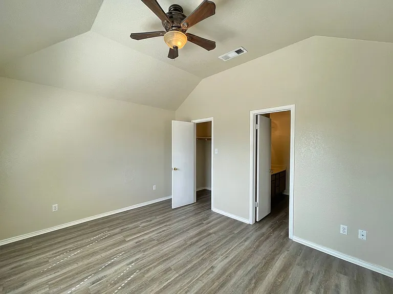 3402 Caprock Cir — Photo 10