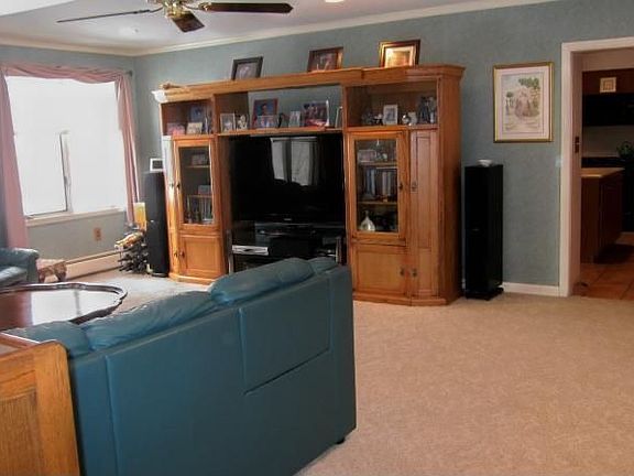 Family Room 20x18