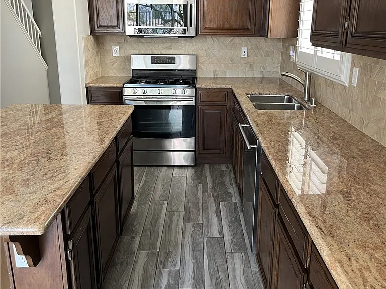 8785 E Wiley Way — Photo 6