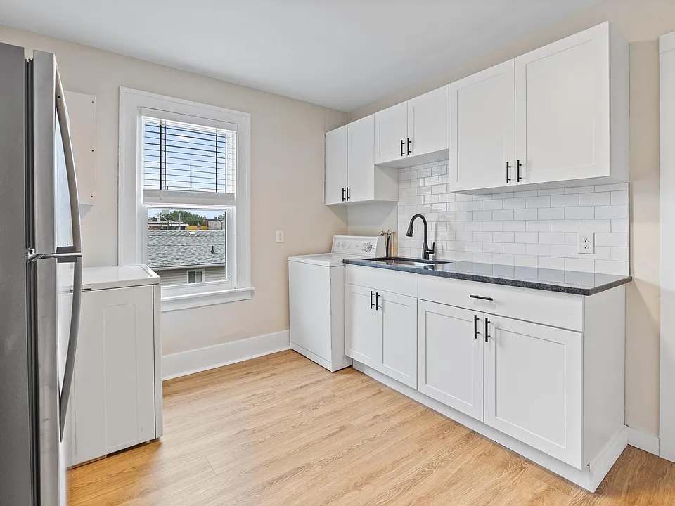 1358 Pierre Ave #UPPER