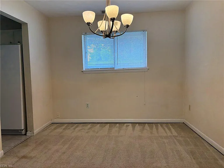 441 Woodlake Rd — Photo 5