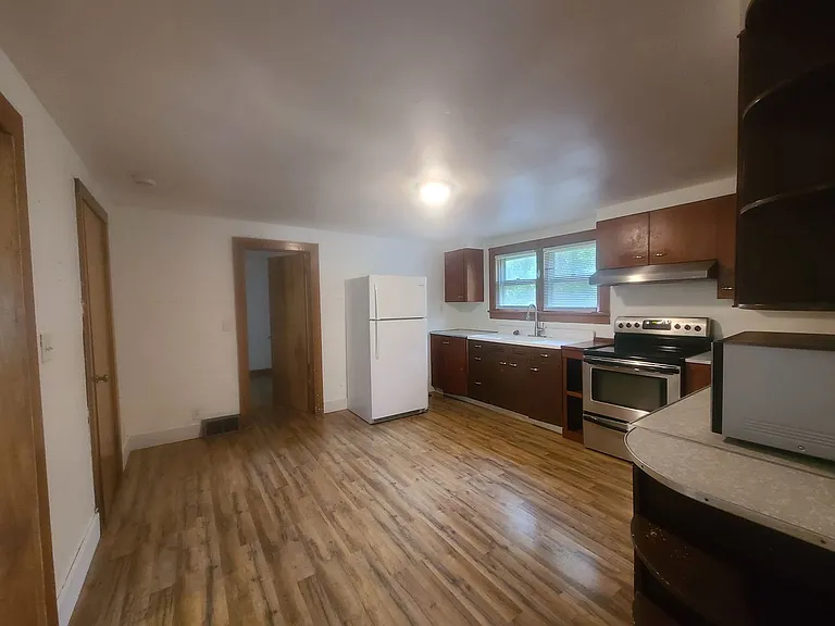 873 Opekiska Rd — Photo 3