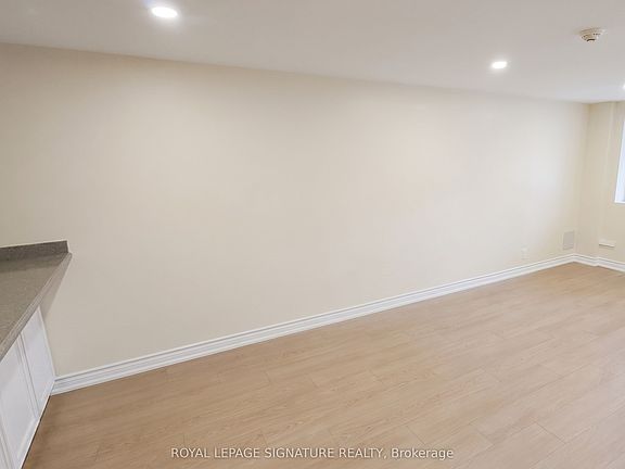 4th image of 512 Concord Ave