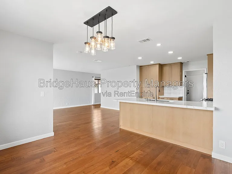 6531 Corte Valdez — Photo 12