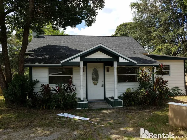 5549 5th St, Zephyrhills, FL 33542