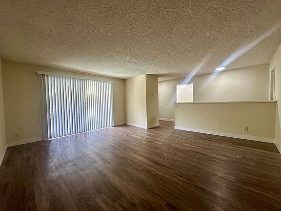 2nd image of 5204 Yarmouth Ave APT 102