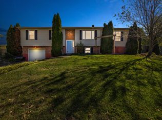 556 Lakeview Cir, Mount Sterling, KY 40353