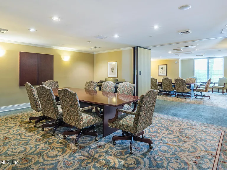 400 E Bay St #202 — Photo 35