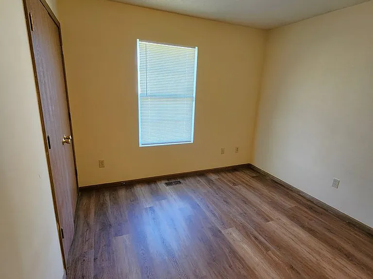 3402 SE Golden Ave — Photo 12