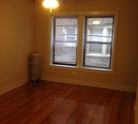 3rd image of 520 W Cornelia Ave #1FF