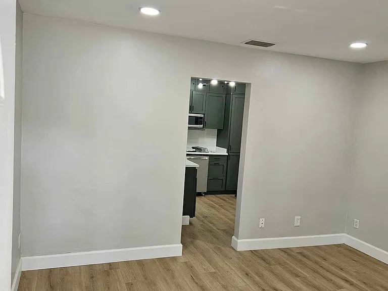 264 Ridge Rd NW — Photo 3