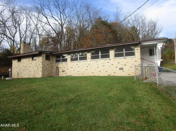 127 Ridge Rd, Hopewell, PA 16650