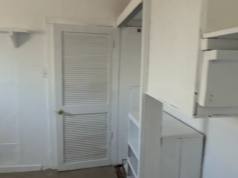 107 Clyde St #107 — Photo 8