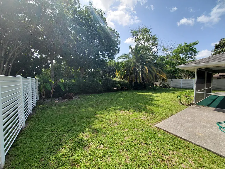 3236 Crystal Lakes Ct — Photo 18