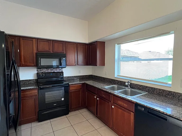 3986 Rollingsford Cir — Photo 28