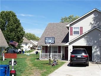 2nd image of 1301 Laurel St